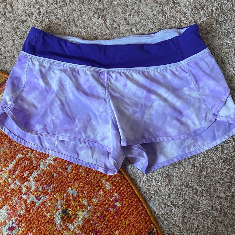 Lululemon 2.5” shorts